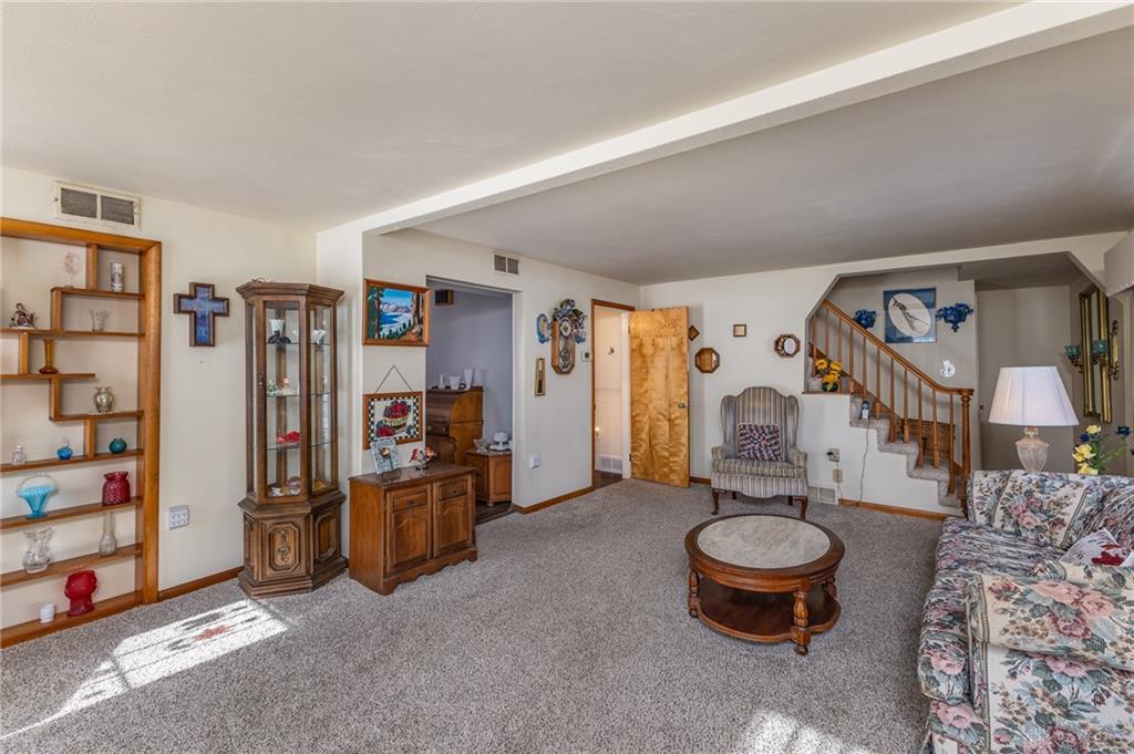 7100 Kessler Frederick Road Property Photo 4