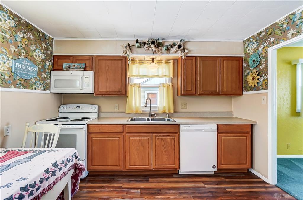 2423 Dellwood Drive Property Photo 10