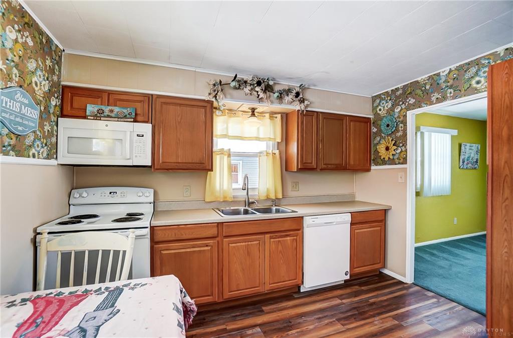 2423 Dellwood Drive Property Photo 11