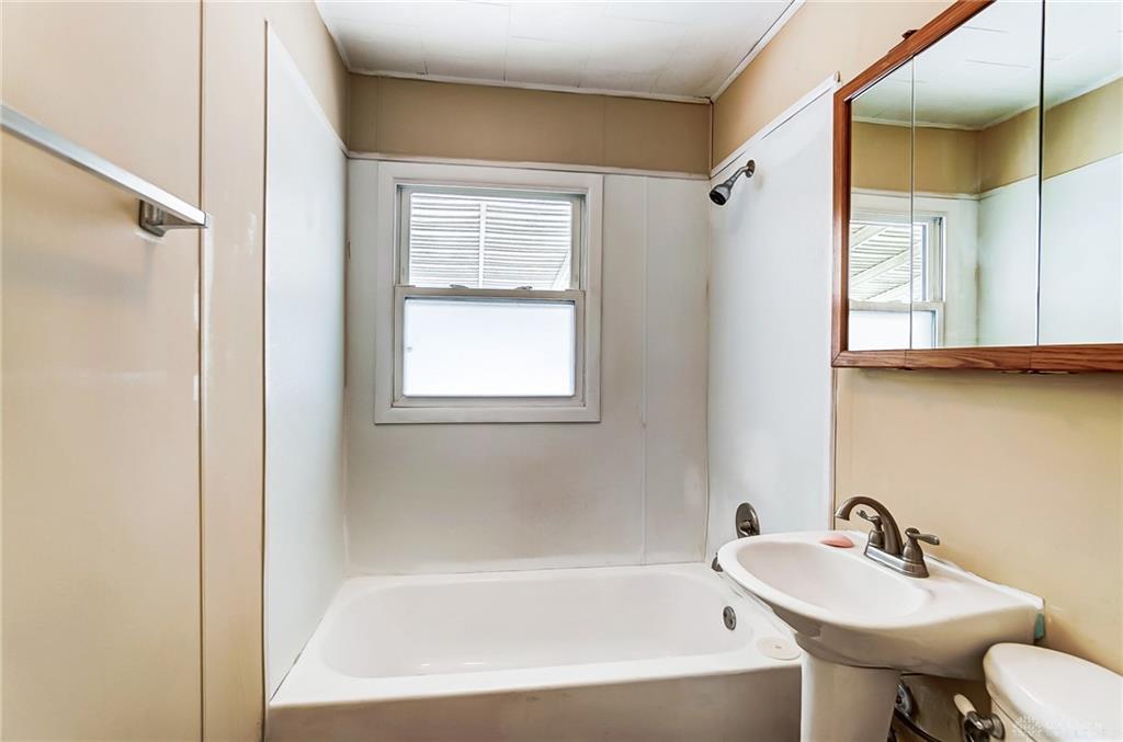 2423 Dellwood Drive Property Photo 20