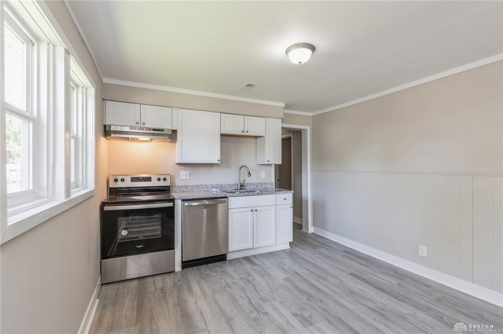 4209 Lewis Street Property Photo 6