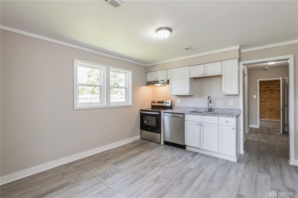 4209 Lewis Street Property Photo 7