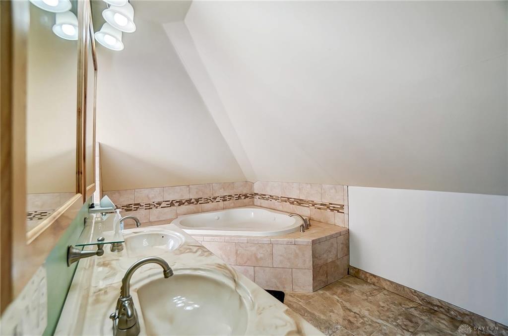 24 E Main Street Property Photo 37