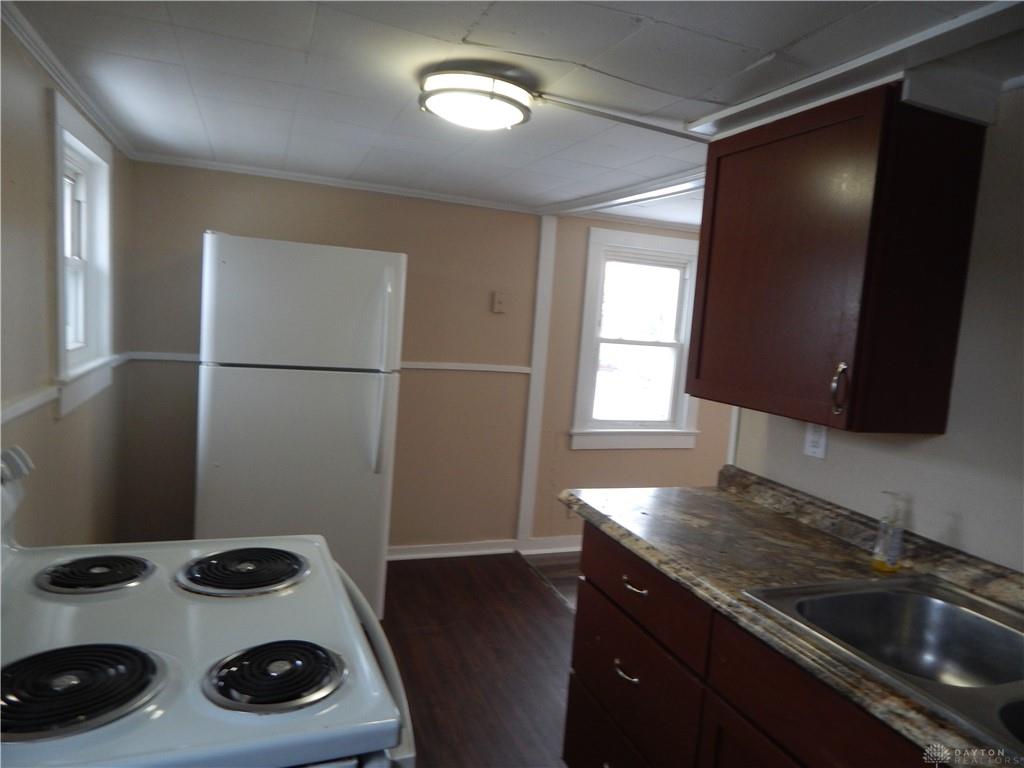 231 S Shaffer Street 1/2 Property Photo 6