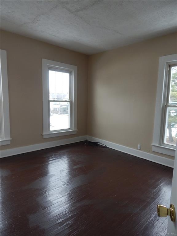 231 S Shaffer Street 1/2 Property Photo 14