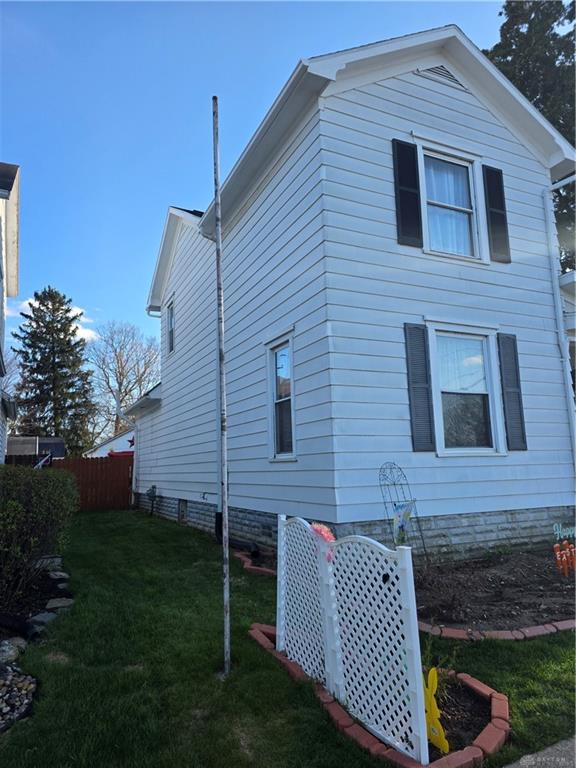 36 E 3rd Street Property Photo 4