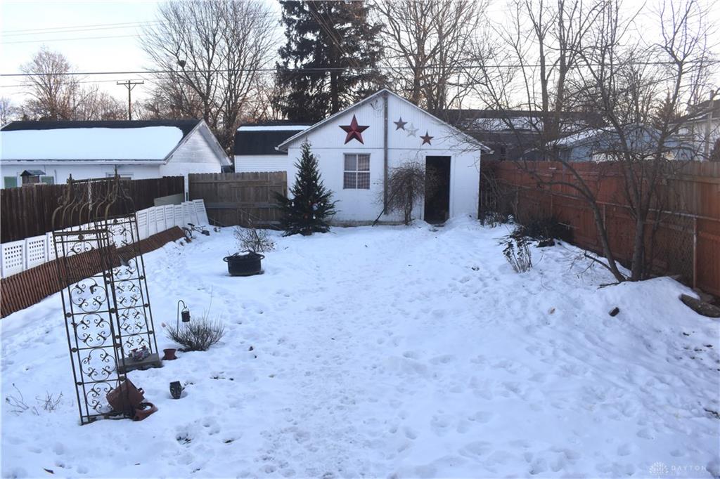 36 E 3rd Street Property Photo 11