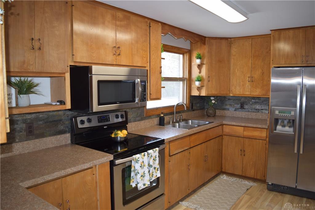 4834 W Ridgewood Road Property Photo 9