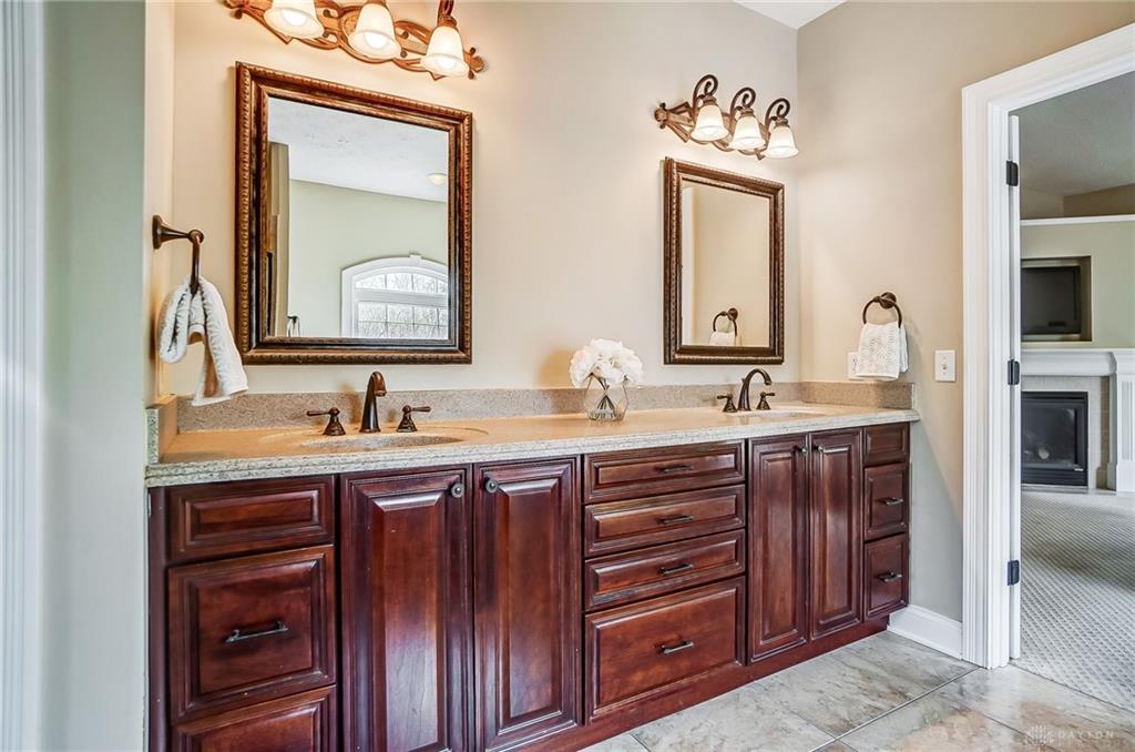 7660 Horizon Hill Drive Property Photo 32