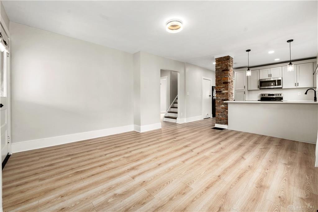 6551 Hollow Lane Property Photo 4