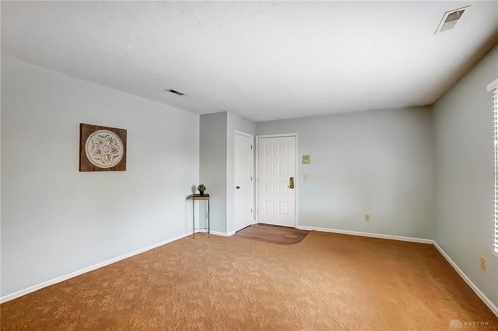 8639 Sea Pines Lane Property Photo 4