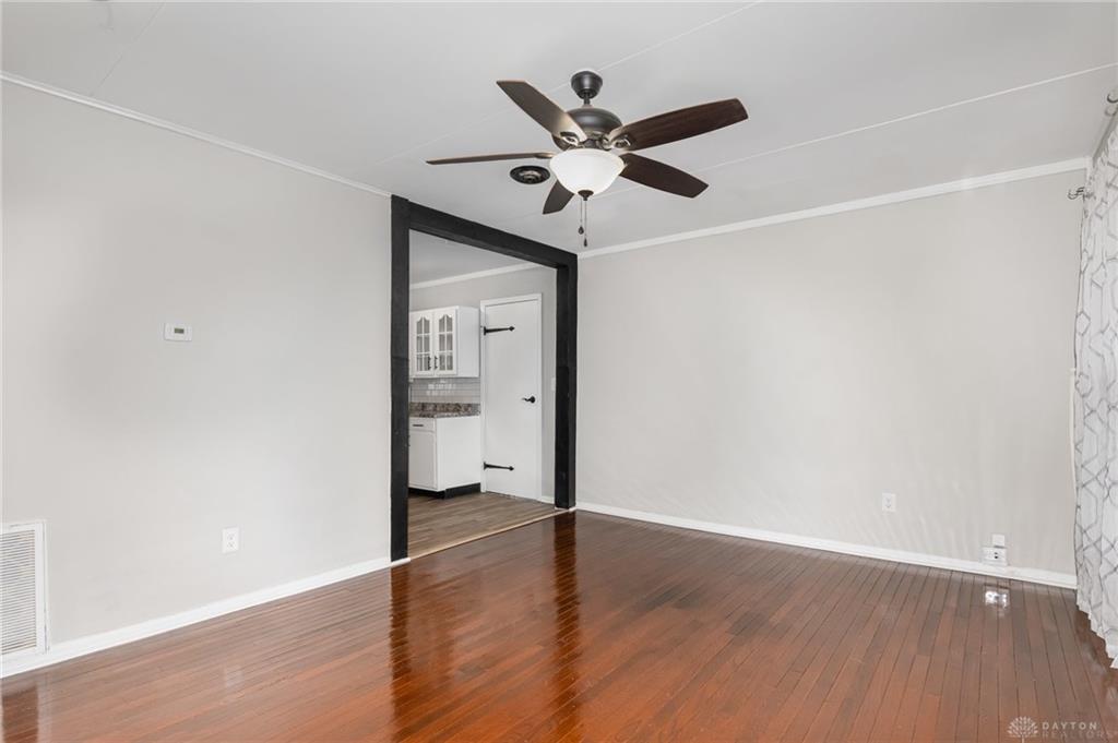 836 S Maple Avenue Property Photo 5