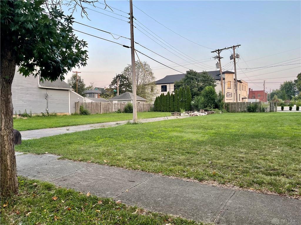 1716 E 4th Street Property Photo 1