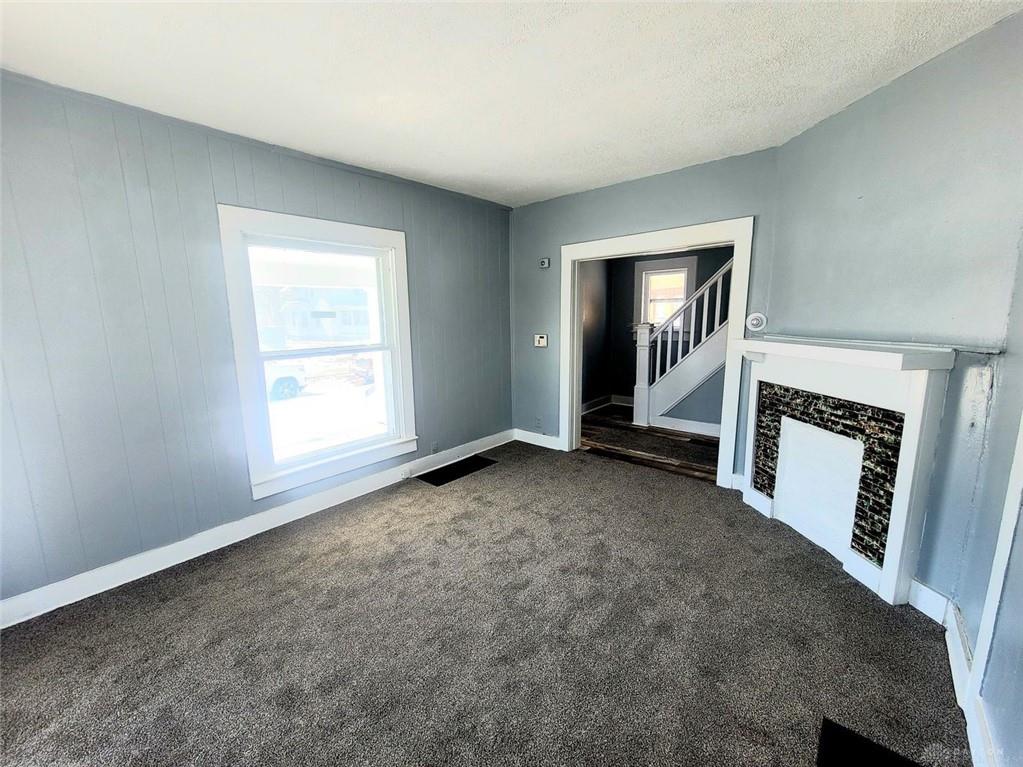 550 E Rose Property Photo 5