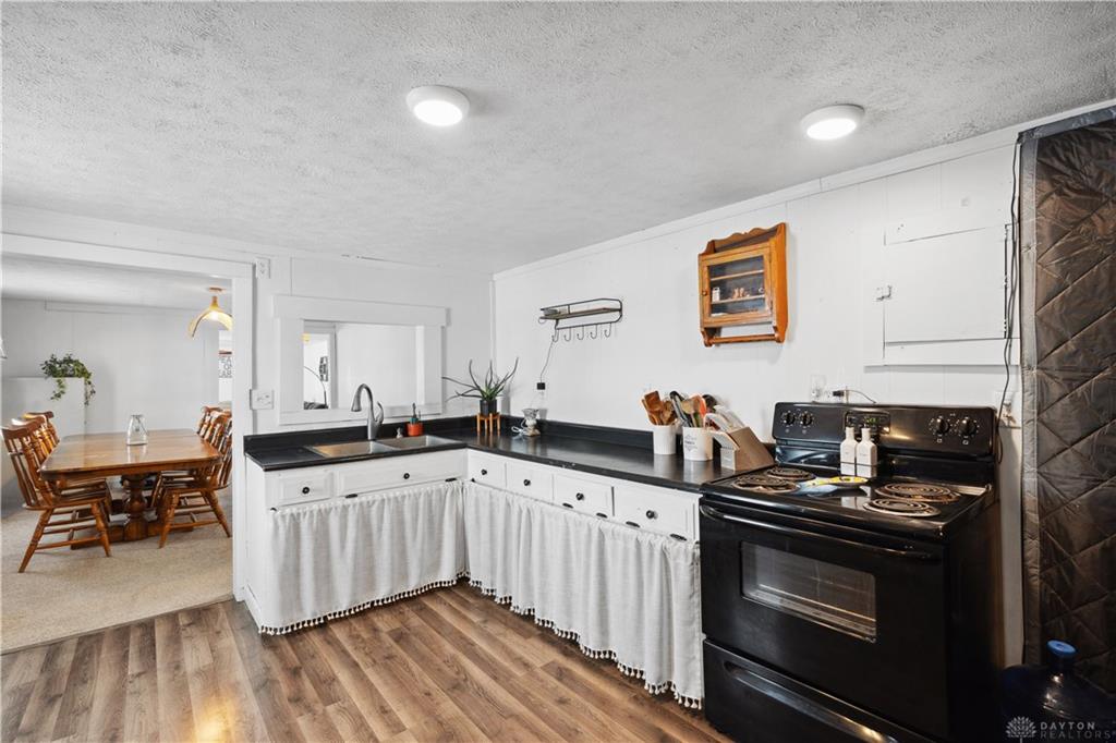 10300 Eby Road Property Photo 17