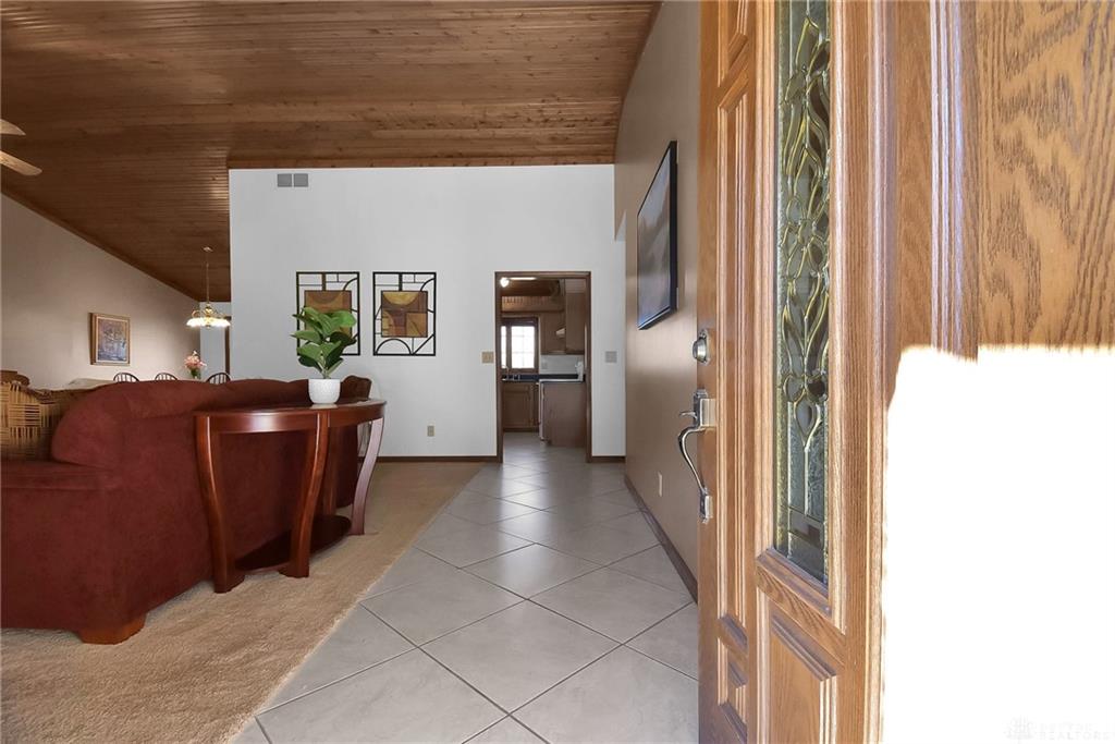 2641 Sarsi Drive Property Photo 4