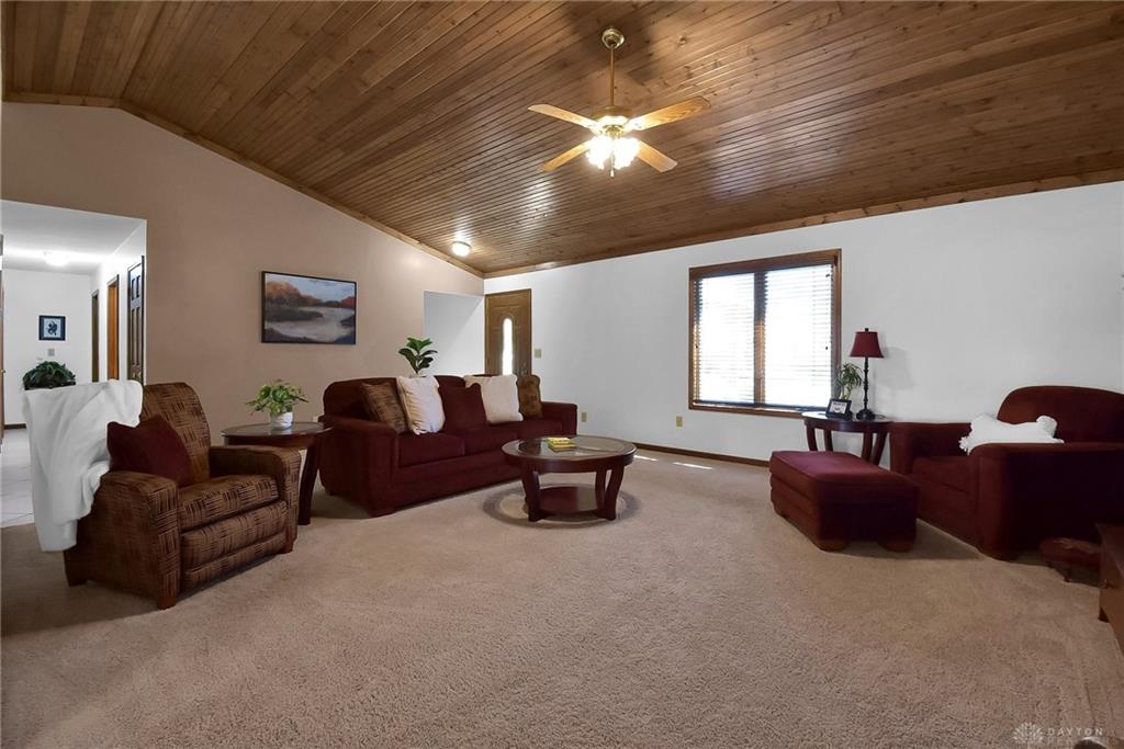 2641 Sarsi Drive Property Photo 6