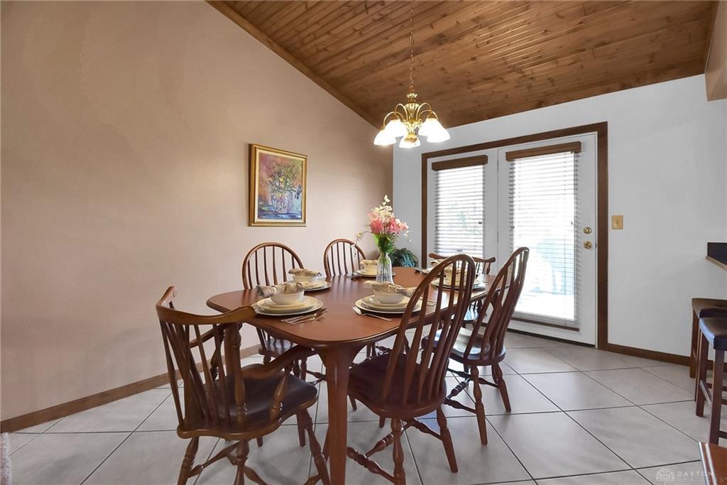 2641 Sarsi Drive Property Photo 7