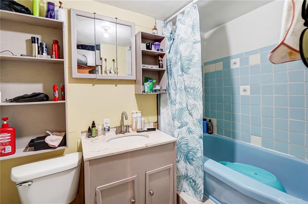 121 Santa Clara Avenue Property Photo 32