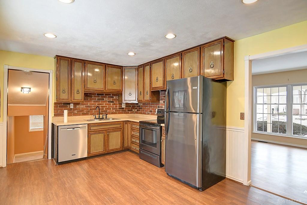 150 Teakwood Lane Property Photo 8