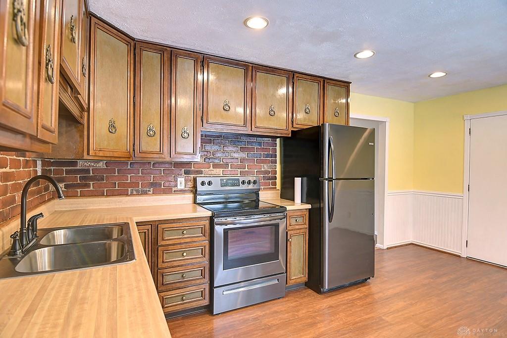 150 Teakwood Lane Property Photo 10