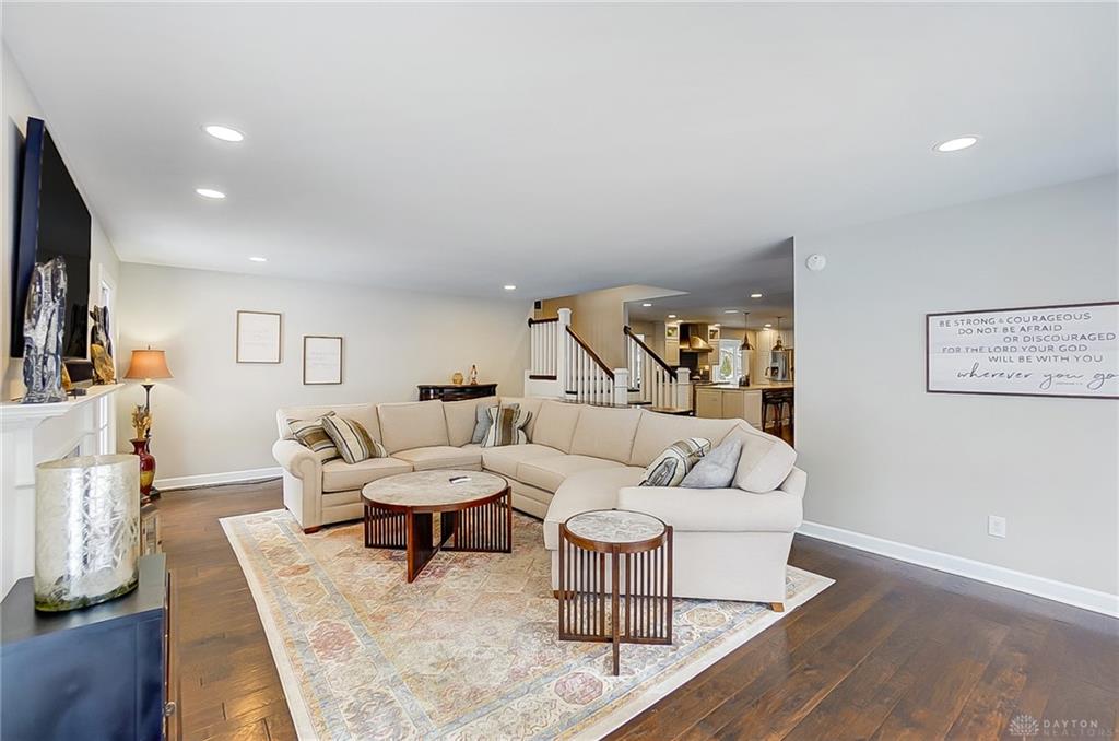 420 Oakmead Place Property Photo 16