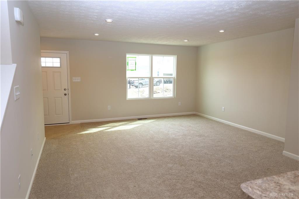 1674 Bishop Court Property Photo 3