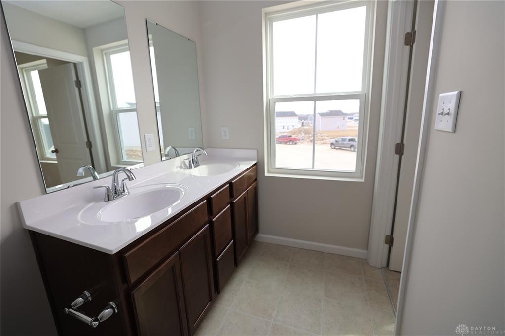 1674 Bishop Court Property Photo 16