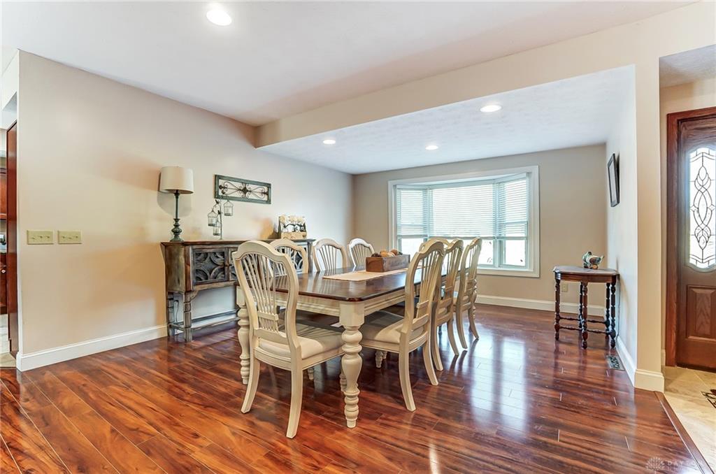 2218 E Rahn Road Property Photo 4