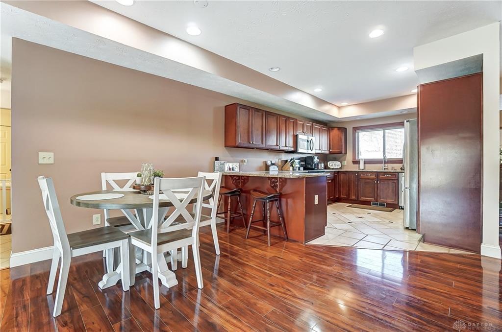 2218 E Rahn Road Property Photo 10