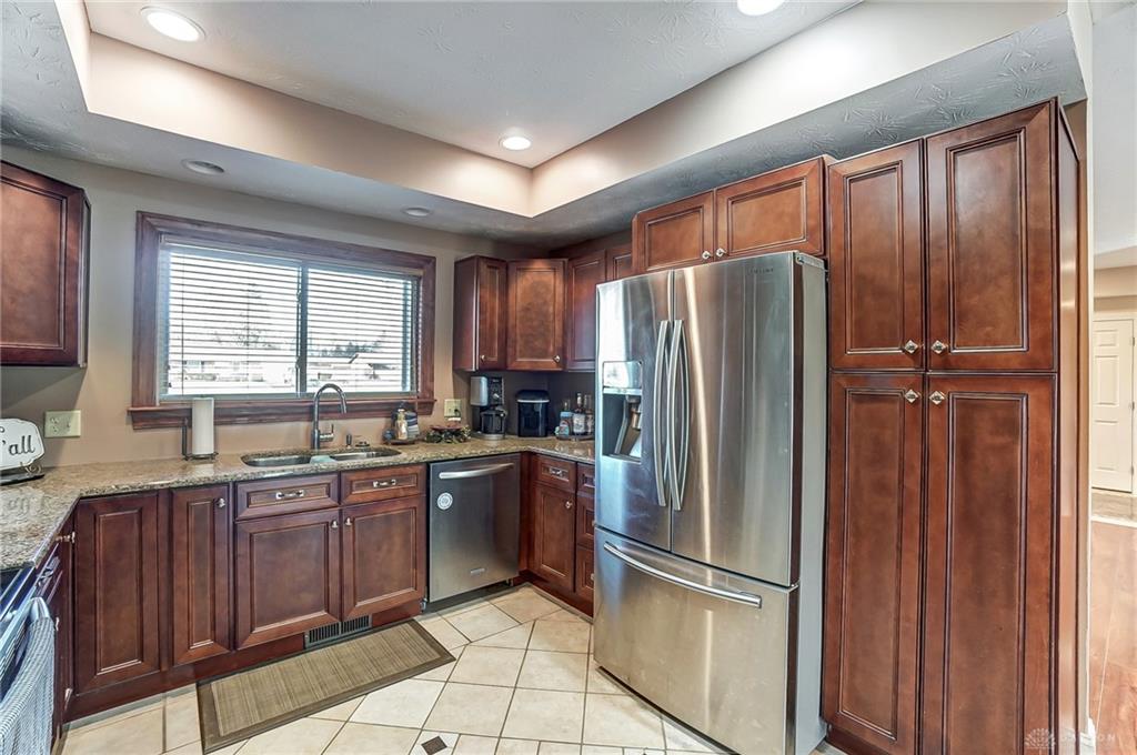 2218 E Rahn Road Property Photo 14