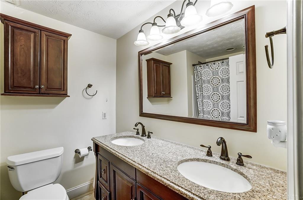 2218 E Rahn Road Property Photo 23