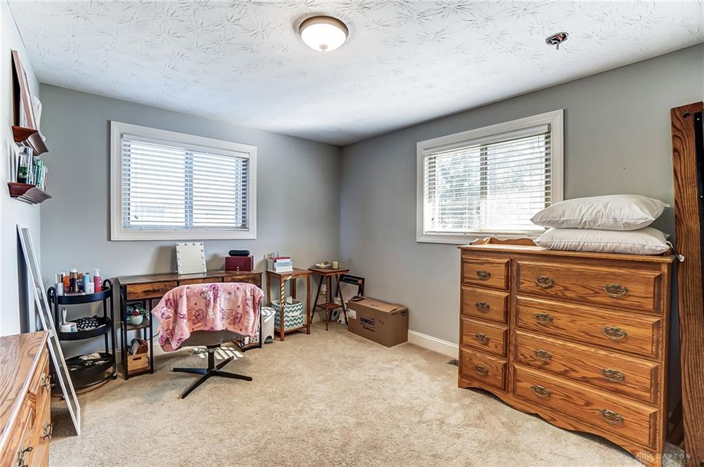 2218 E Rahn Road Property Photo 25