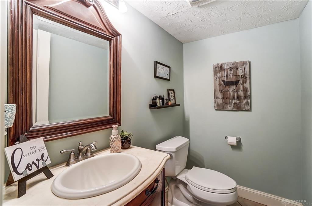 2218 E Rahn Road Property Photo 27