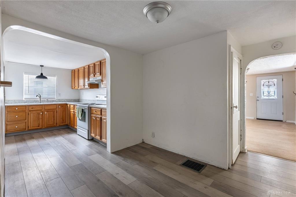 3413 Dryden Road Property Photo 11