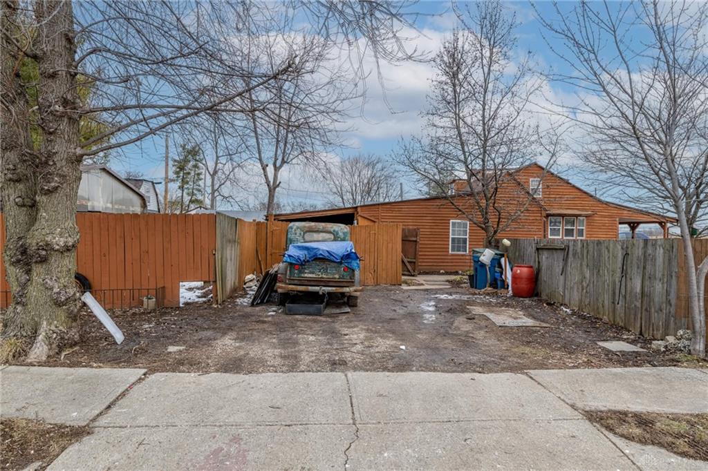3413 Dryden Road Property Photo 34