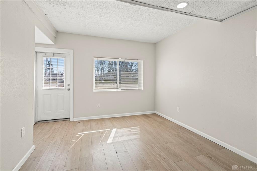 3301 Main Street Property Photo 4