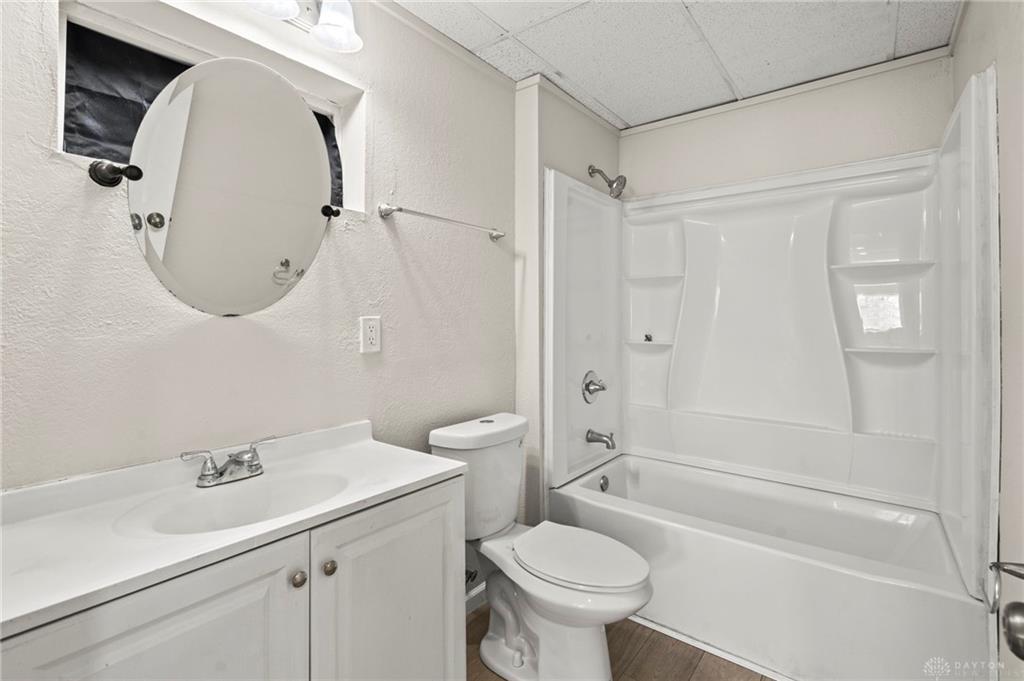 3301 Main Street Property Photo 9