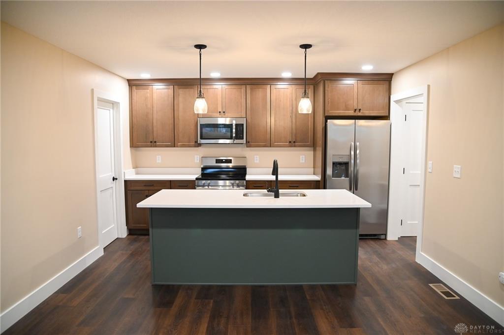 546 Reed Property Photo 4