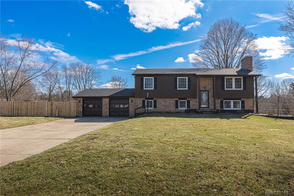 5583 Peach Blossom Court Property Photo 2