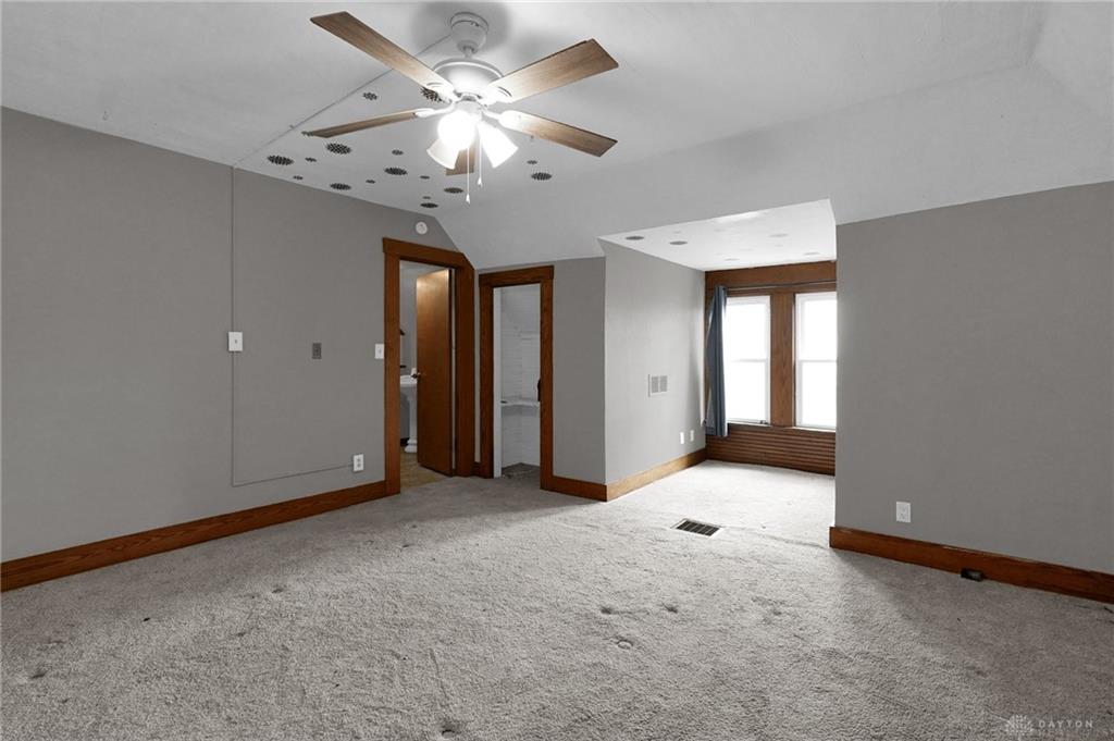 125 W Mound Street Property Photo 17