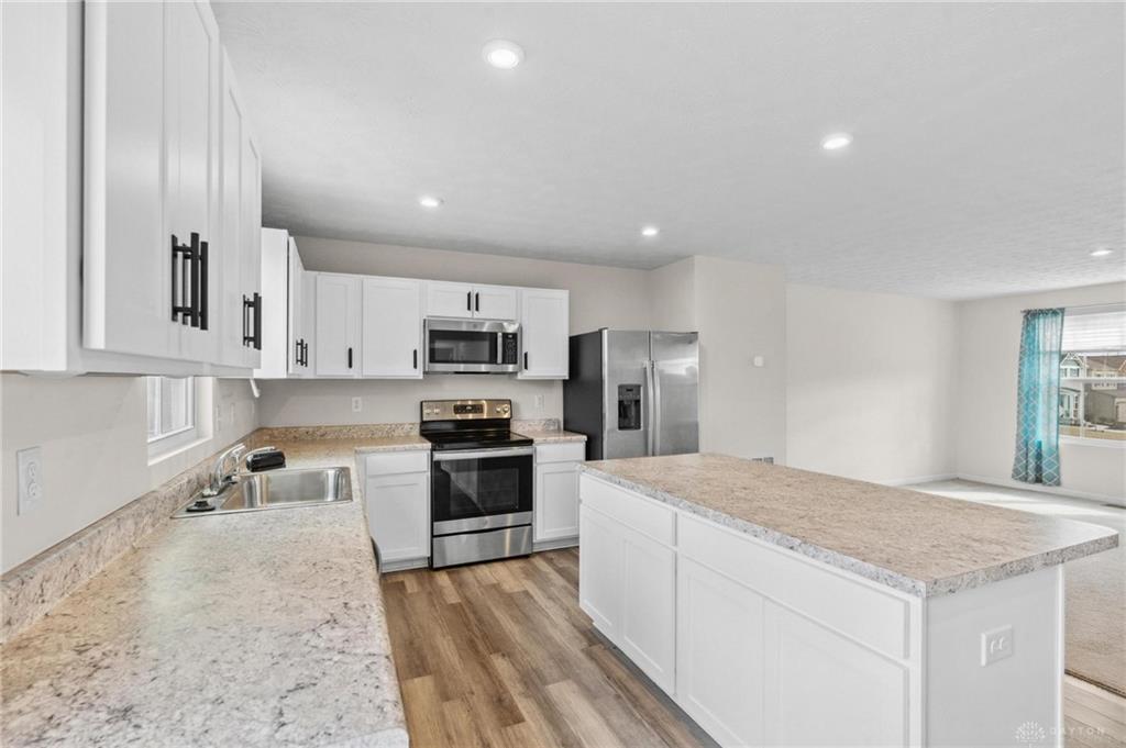 6694 Rivulet Drive Property Photo 11