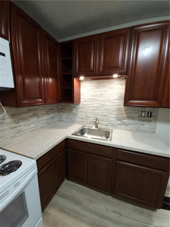 834 Xenia Avenue 832 Property Photo 21