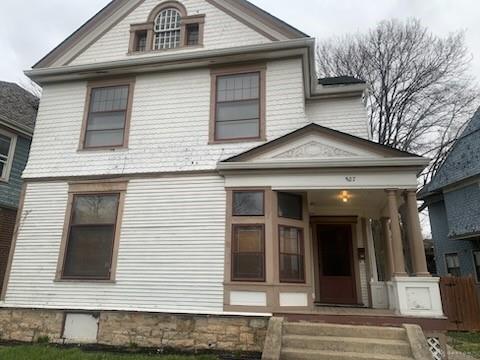 827 W Grand Avenue Property Photo