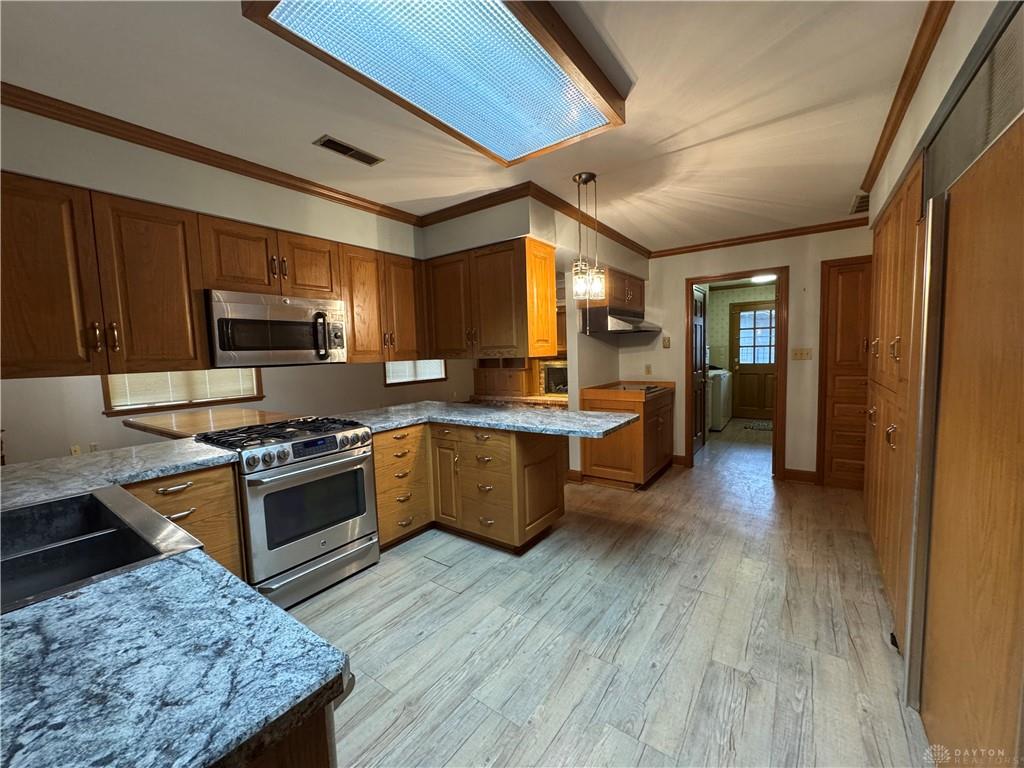 1070 Dubois Road Property Photo 15
