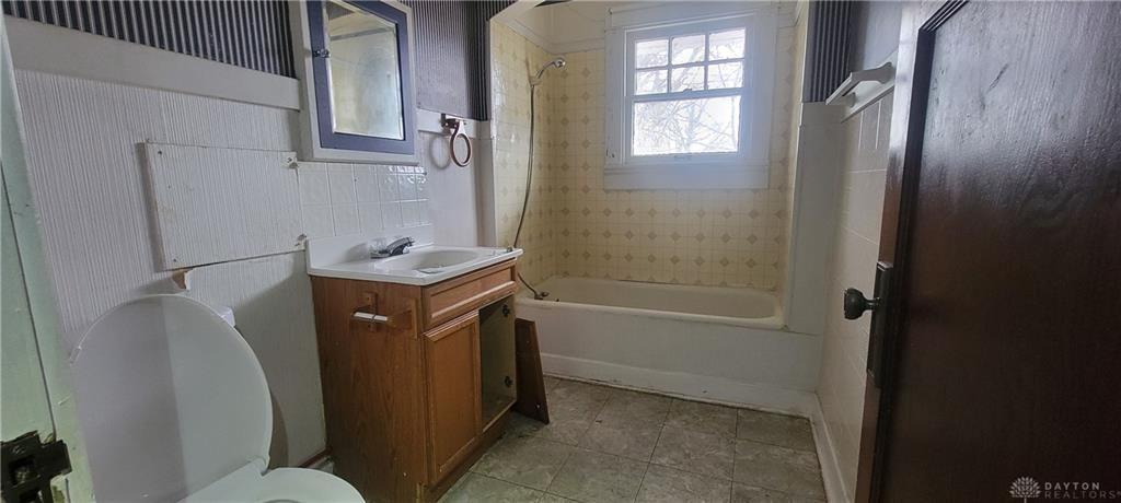 165 W Fairview Avenue 163 Property Photo 35