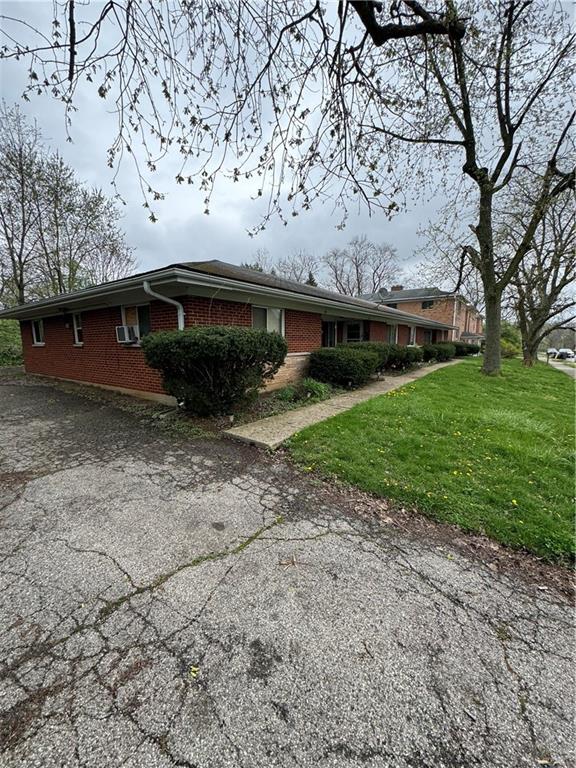 325 Ryburn Avenue 319-325 Property Photo 7