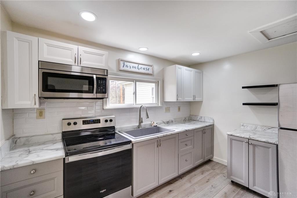 2220 Superior Avenue Property Photo