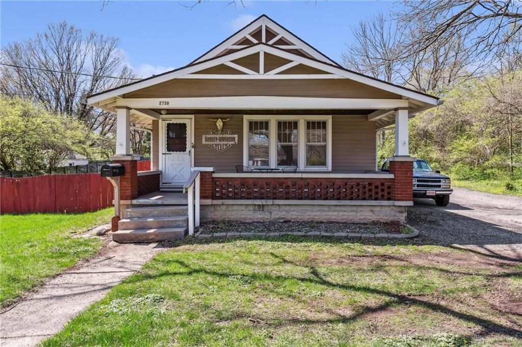 2739 Lindale Ave Property Photo