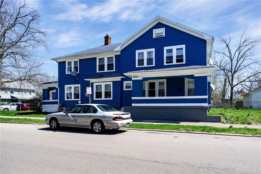 374 Kenwood Avenue Property Photo 3